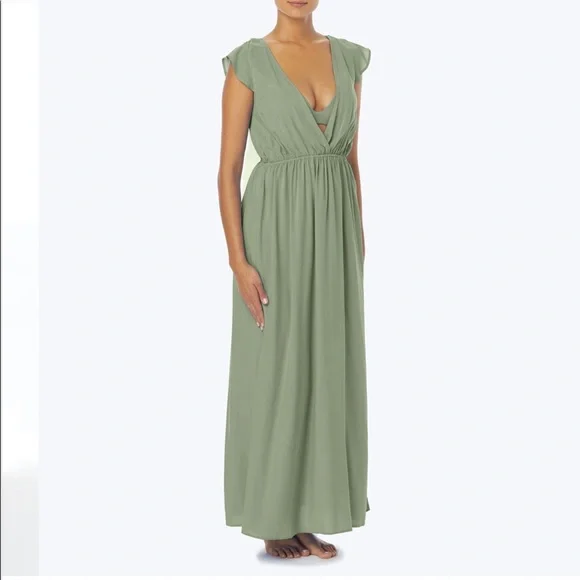vince camuto green wrap dress Brand New With Tags Vince Camuto Green Long Sleeve Wrap Dress